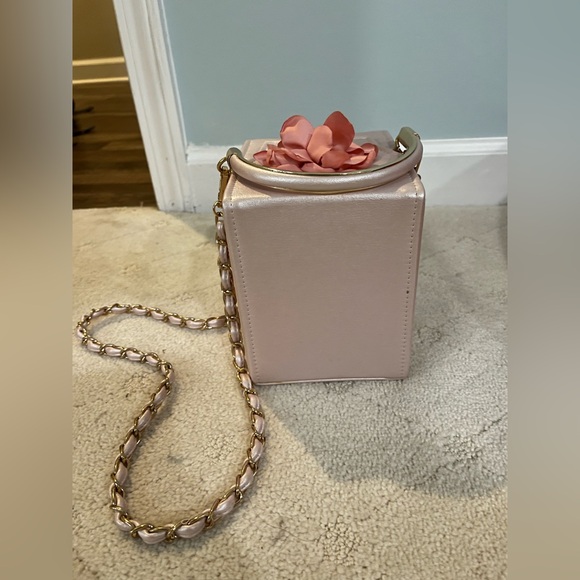 Pink Boxy Purse - Picture 6 of 9